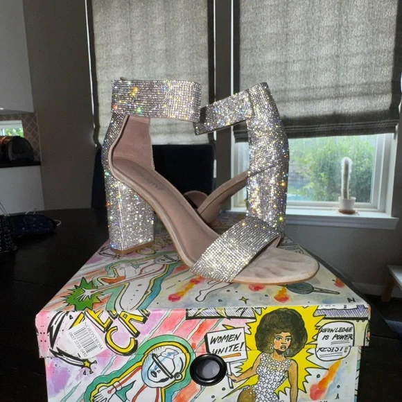 Jeffrey Campbell Glittering Silver Heels - Picture 1 of 5